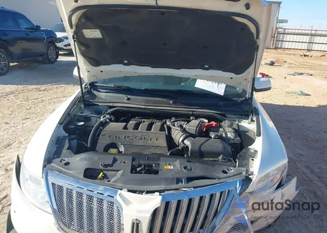 2009 Lincoln Mks z USA, uszkodzony, nr VIN 1LNHM93R09G623270